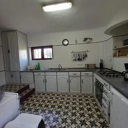 Hébergement de vacances Ruhiges Strandhaus Carvoeiro, Casa Trevo Carvoeiro (Lagoa)